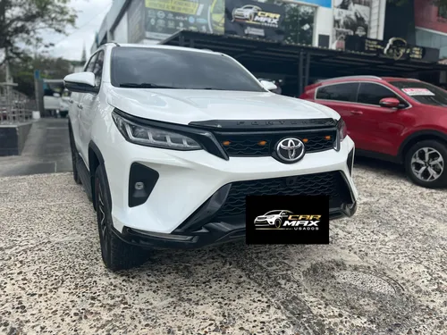 Toyota Fortuner 2.4 Turbo Diesel Motor : 2.4 Modelo : 2020
