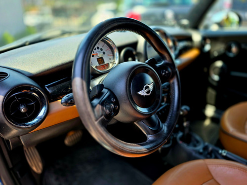 Mini Cooper 1.6 S Hot Chilli . At