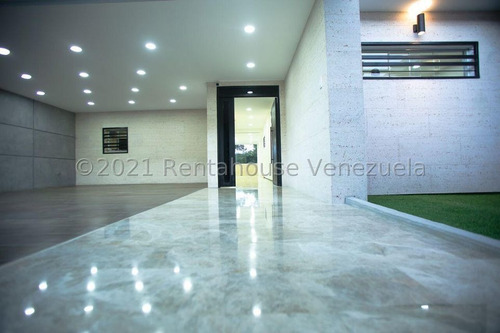 Imagen 2 de 24 de Casa En Venta En Alto Prado 22-6334 Carolina Fermoso 0424 2083128
