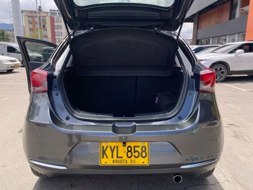 Mazda 2 1.5 Touring Carbon Edition