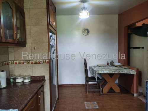 Bellísima Y Acogedora Casa En Venta Colinas De Carrizal, Altos Mirandinos 25-12196 Edf