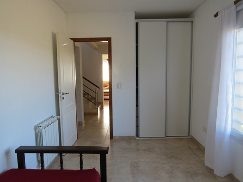 Imagen 21 de 30 de Casa-venta-pinamar-uade-calidad Edilicia-4 Dormitorios + Play-gas Natural-cloacas