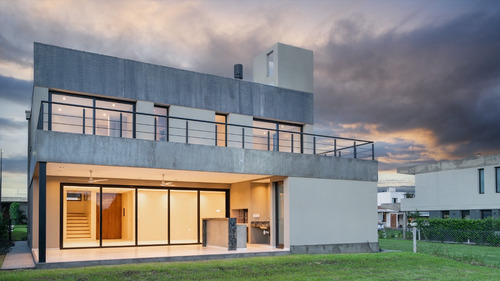 Casa En Venta Premium Alto Verde 3