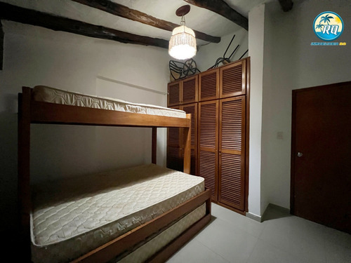 Res. Los Cayos- Cayo Mero, Amplio Apartamento Segundo Piso