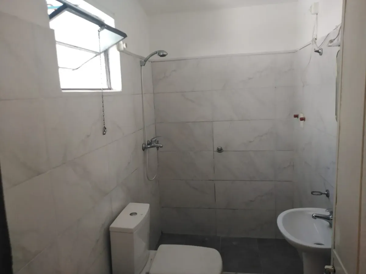 Casa De 1 Dormitorio Con Patio En Malvín · Foto 5