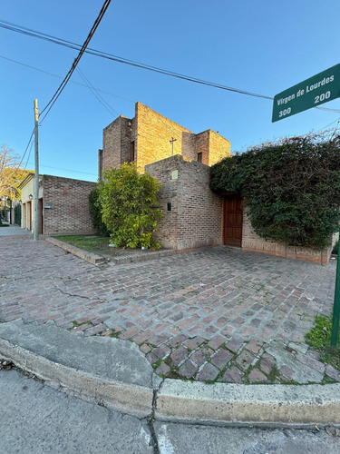 Casa En Venta En Pergamino Con Pileta