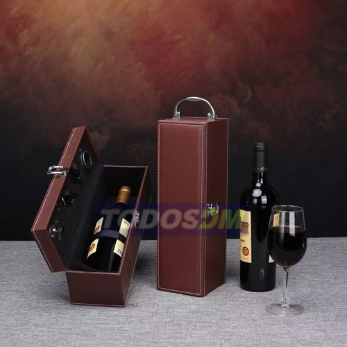 Caja De Regalo Para Un Vino Tinto Con Utensilios De Vino