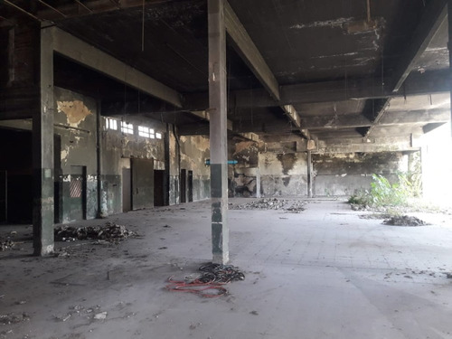 Predio En Venta De 18000 M2 Con 7000m2 Cub -sarandi Avellane