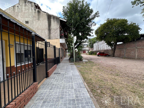Venta Casa 4 Ambientes Con Cochera En Quilmes Oeste