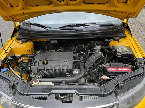 Taxi Kia Cerato Lx Modelo 2015, Color Amarillo, Flota Bernal