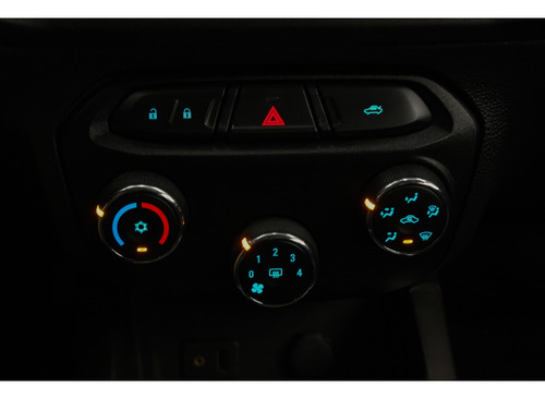 Chevrolet Onix 1.4 MPFI LTZ 8V FLEX 4P AUTOMÁTICO