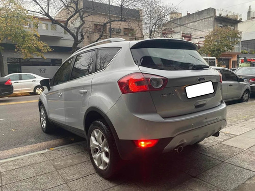 Imagen 5 de 11 de Ford Kuga 2.5 Titanium At 4x4 - Dubai Autos