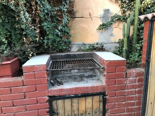 ¡espléndida Y Amplia Casa De 2 Pisos En Venta!