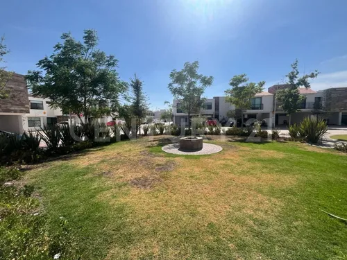 Casa En Renta En Montena Residencial, Pozos, S.l.p.