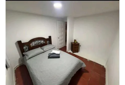 Venta De Casa + Apartaestudio, Primer Piso, Licencia Airbnb, Laureles