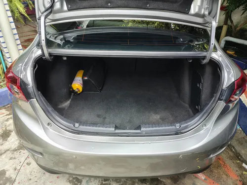 Mazda 3 2.0 Touring