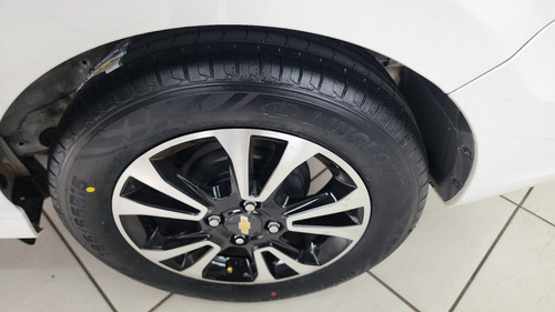 Chevrolet Onix plus JOY BLACK