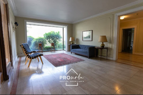 Departamento En Venta De 4 Dorm/190 M2/sector Golf/esc.milit