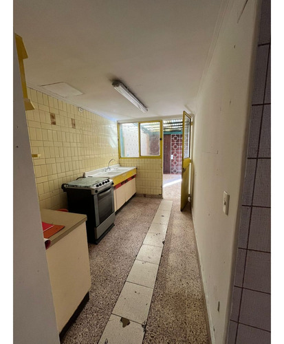 Clp $495.000.000 Casa 4d + 2b + Servicios. Plaza Ñuñoa. Call