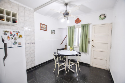 Imagen 14 de 27 de Casa De 3 Dormitorios Y Patio En Venta, La Plata