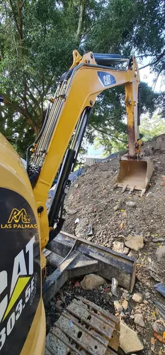 Miniexcavadora Caterpillar 303.5e2 Modelo 2017