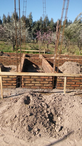 Importante Terreno Con Casa Nueva, En San Rafael Mendoza.