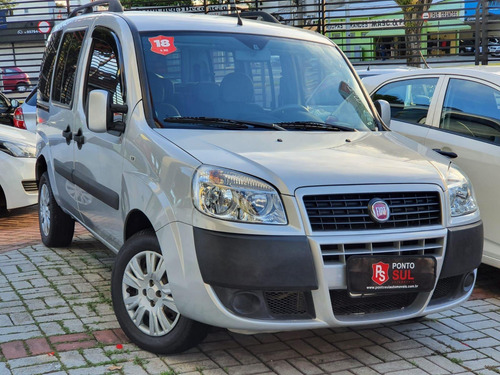 Imagem 1 de 7 de Fiat Doblo Essence 1.8 7l Flex Mec