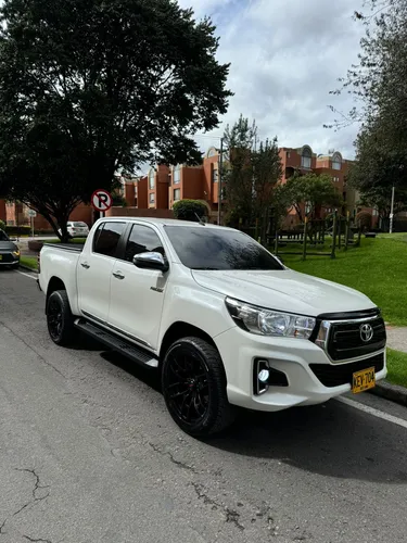 Toyota Hilux Srv At 2800cc Aa 4x4 Td