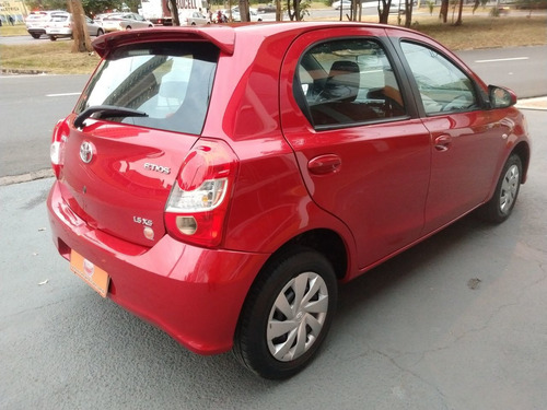 Imagem 5 de 9 de Toyota Etios Hatch 1.5 16v 4p Flex Xs