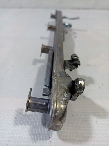 Riel De Inyectores 2 Toyota Sequoia 5.7 08-18 Original (Usado)