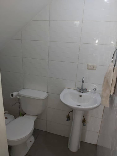 Imagen 10 de 14 de Hermosa Casa Ubicada En Urb Llano Alto Carrizal 400m2