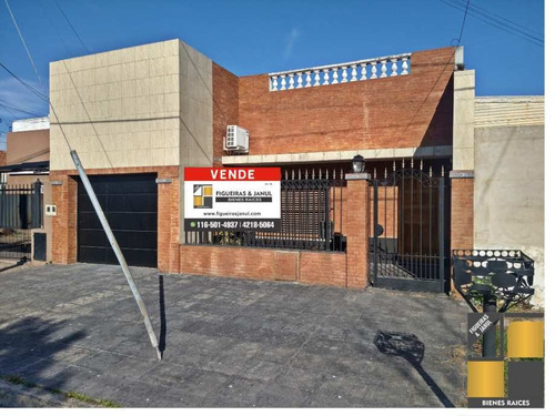 Imagen 1 de 14 de Casa En Venta En Lanus Oeste