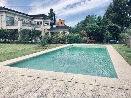 Casa En Venta Y Alquiler Temporal Amoblado De Mayo A Octubre, San Isidro Labrador, Villanueva