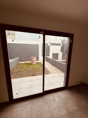 Ph Tipo Duplex 2 Amb. A Estrenar Con Entrada Auto Y Patio