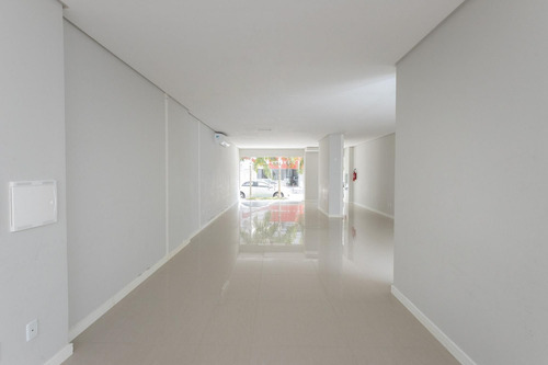 Imagem 15 de 23 de Blue Ocean Residence - Sala 06 - 82210