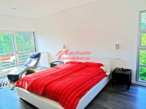 Moderna Casa San Rafael- Ref: 5451