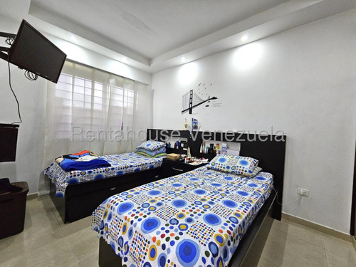 Elim Ojeda Vende Elegante Casa Con Finos Acabados Y Un Gran Confort Ubicada En La Urbanizacion Villa Paris Cabudare,lara