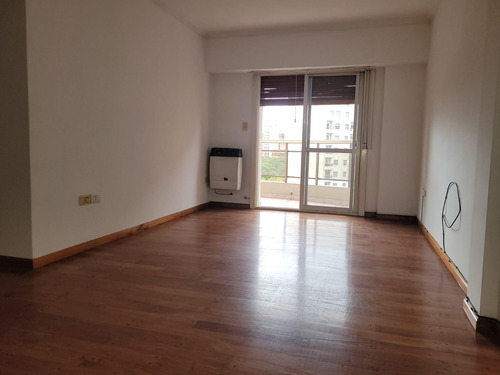 Departamento De 2 Dormitorios En Alquiler | Calle 12 Entre 43 Y 44