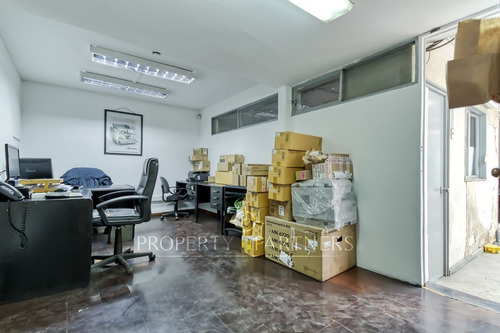 Propiedad Comercial En Arriendo En Plena Costanera