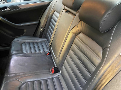 Imagen 11 de 14 de Volkswagen Vento 2.0 Sportline Tsi 200cv Bi-xenon Dsg 2014