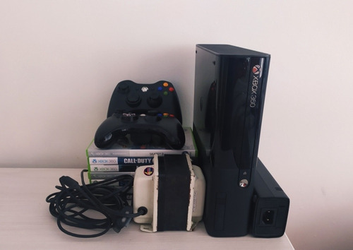 Xbox 360 E + 2 Mandos + Juegos 