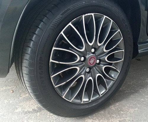 Imagem 11 de 12 de Fiat Punto Sporting 1.8 Cinza 2013