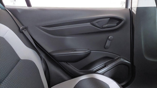 Imagen 18 de 21 de Chevrolet Onix 1.4 Lt Mt 98cv - 187215