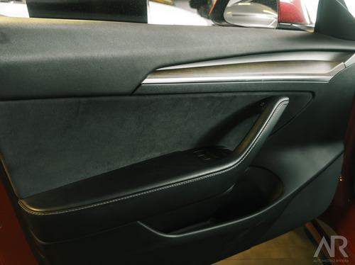 Tesla Model X 2022