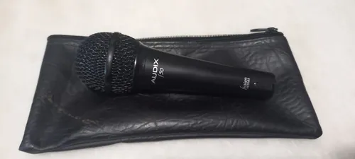 Microfono Audix Vocal, Cable 5 Mts, Adaptador Y Base. Negro (Usado)
