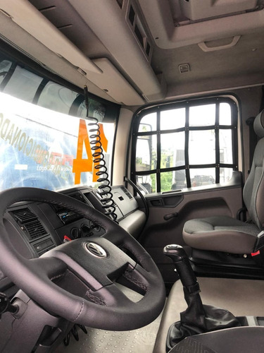 Vw 24280 6x2 Constellation Ano 2014 Bau Furgao 9,00mts 24250