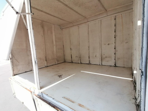 Nissan Np300 Estaquita 2016 Caja Seca