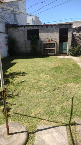 Casa En Venta - 3 Dormitorios 1 Baño - 450mts2 - Ensenada