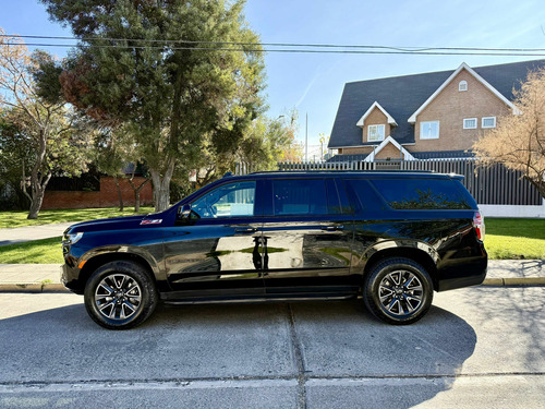 Chevrolet Suburban 5.3 at 4x4