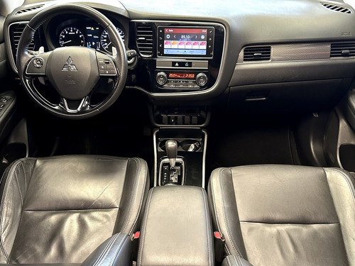 Mitsubishi Outlander 3.0 MIVEC V6 GASOLINA HPE-S AWD AUTOMÁTICO
